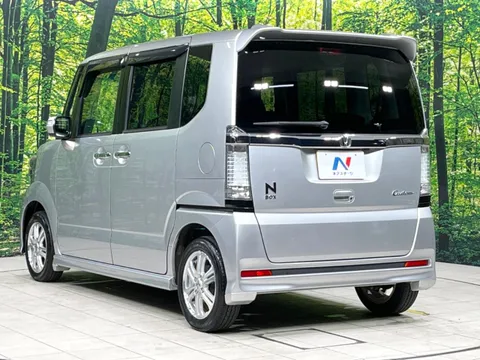 Honda N-BOX Custom