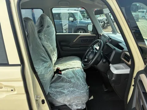 Suzuki Spacia