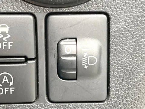 Daihatsu Mira Tocot