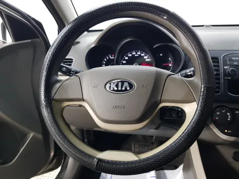 Kia Deluxe