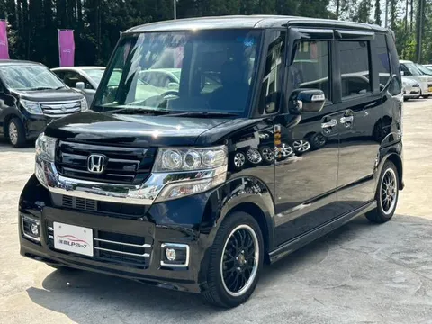 Honda N-BOX Custom
