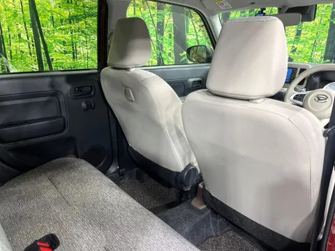 Daihatsu Mira Tocot