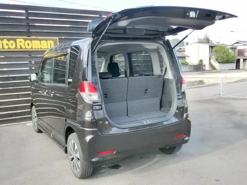 Mitsubishi Delica D:2