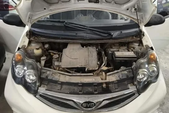 BYD F0