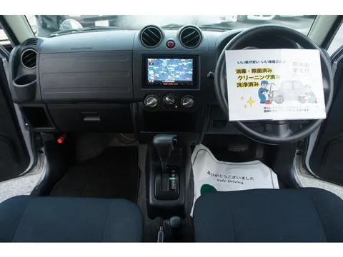 Nissan KIX