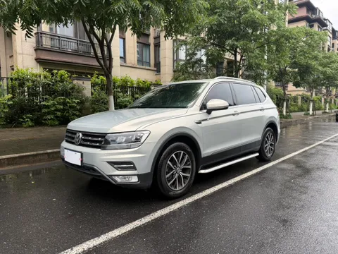Volkswagen Tiguan L
