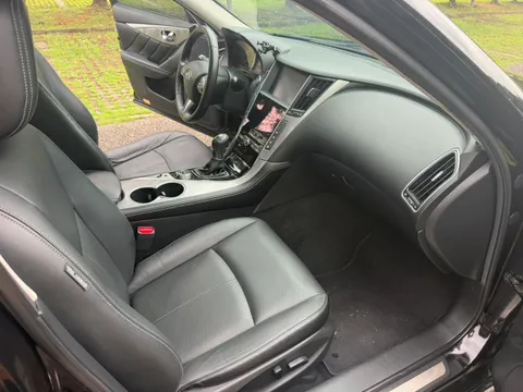 Infiniti Q50L