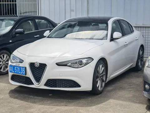 Alfa Romeo Giulia
