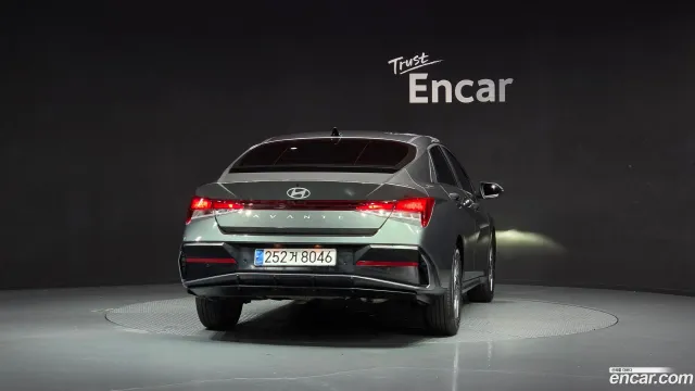 Hyundai Elantra (Avante)