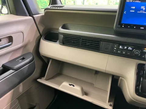 Honda N-BOX Joy