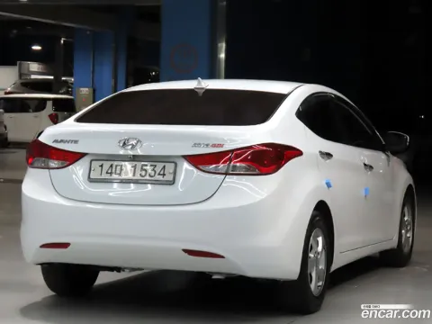 Hyundai Elantra (Avante)
