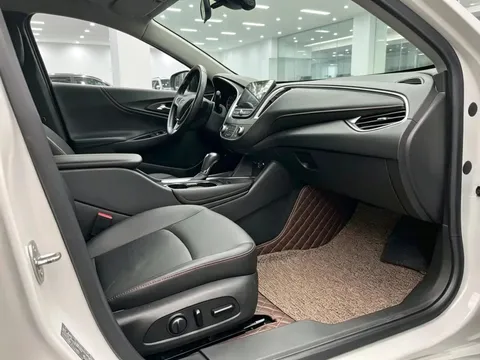 Chevrolet Malibu XL