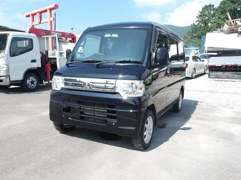 Mitsubishi Minicab Van