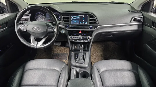 Hyundai Elantra (Avante)