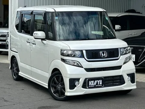 Honda N-BOX Custom