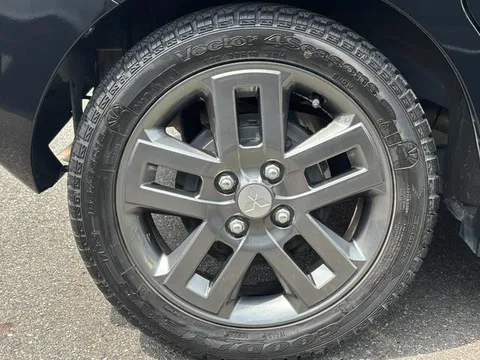 Mitsubishi Delica Mini