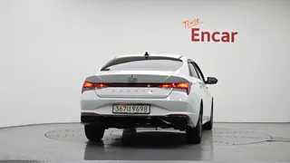 Hyundai Elantra (Avante)