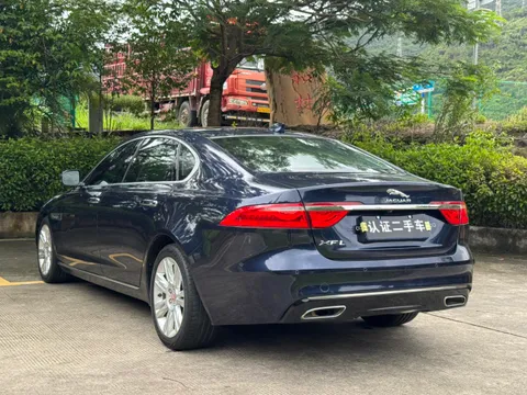 Jaguar XFL
