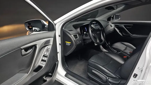 Hyundai Elantra (Avante)