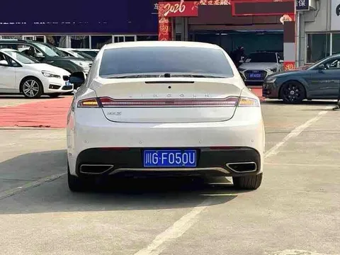 Lincoln MKZ