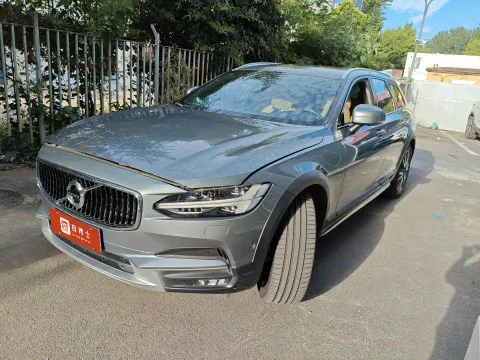 Volvo V90