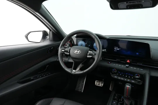 Hyundai Elantra (Avante)