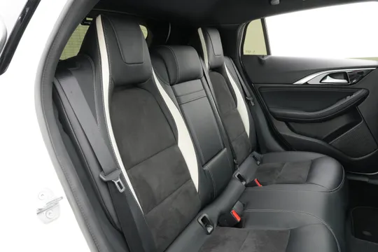 Infiniti Q30