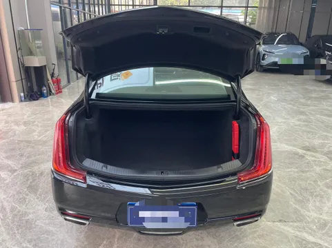 Cadillac XTS
