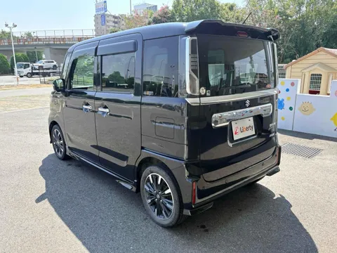 Suzuki Spacia Custom