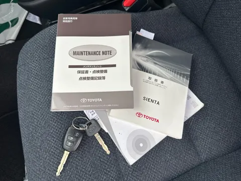 Toyota Sienta