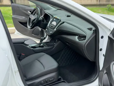 Chevrolet Malibu XL
