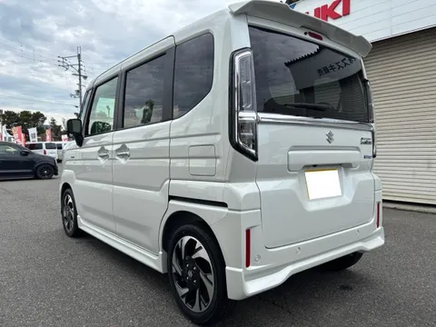 Suzuki Spacia Custom