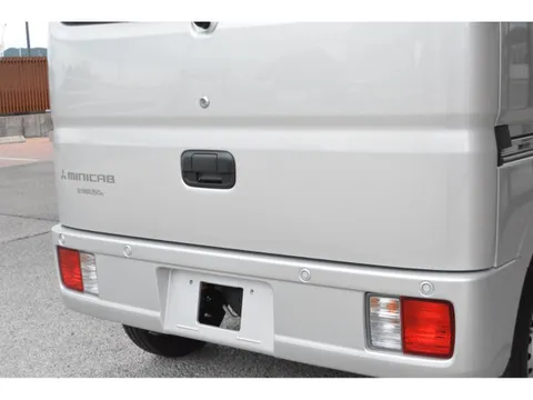 Mitsubishi Minicab Van