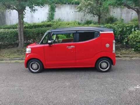 Honda N-BOX Slash