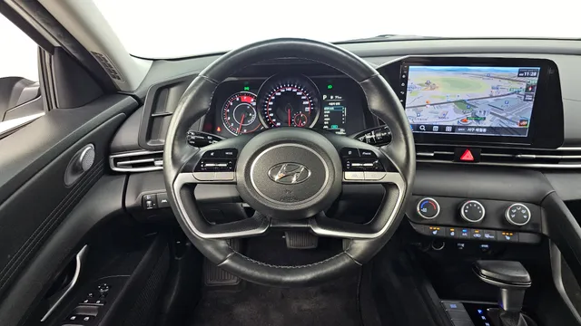 Hyundai Elantra (Avante)