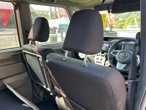 Toyota Pixis Mega