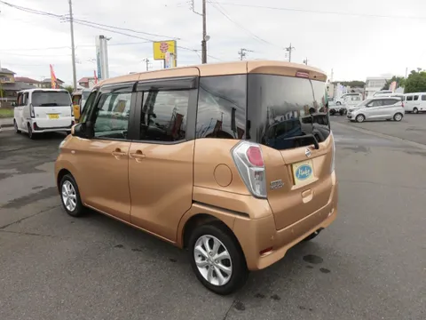 Nissan Dayz Roox