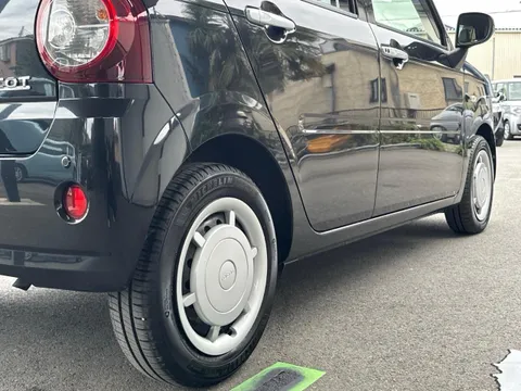 Daihatsu Mira Tocot
