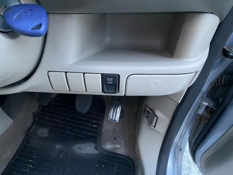 Subaru R2