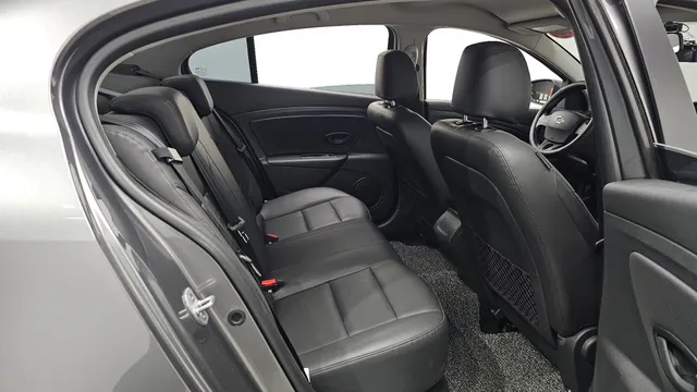 Renault SM3