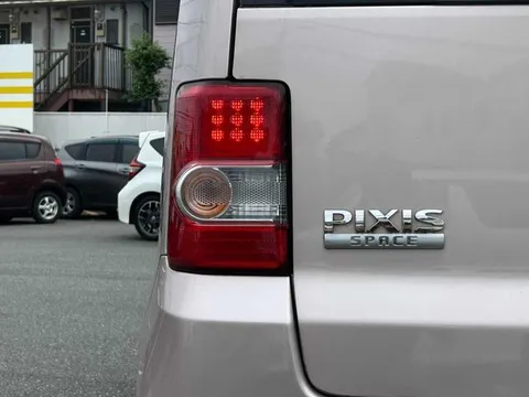 Toyota Pixis Space