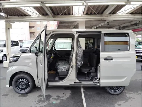 Suzuki Spacia Base