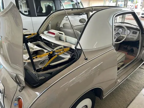 Nissan Figaro