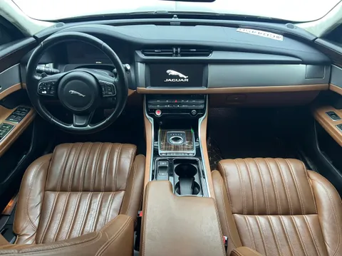 Jaguar XFL