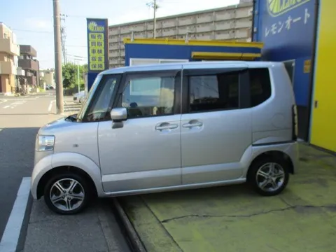 Honda N-BOX Plus