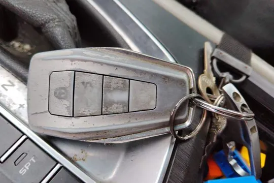 Geely Binray