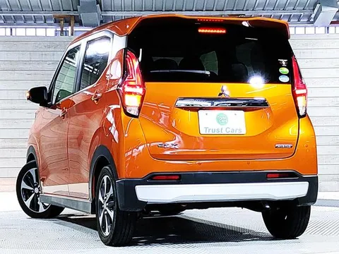 Mitsubishi eK X