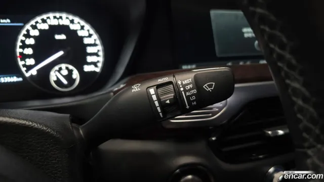 Genesis G90 (EQ900)