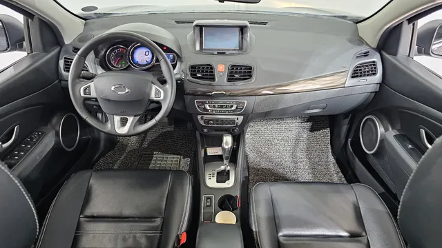 Renault SM3