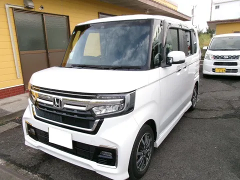 Honda N-BOX Custom